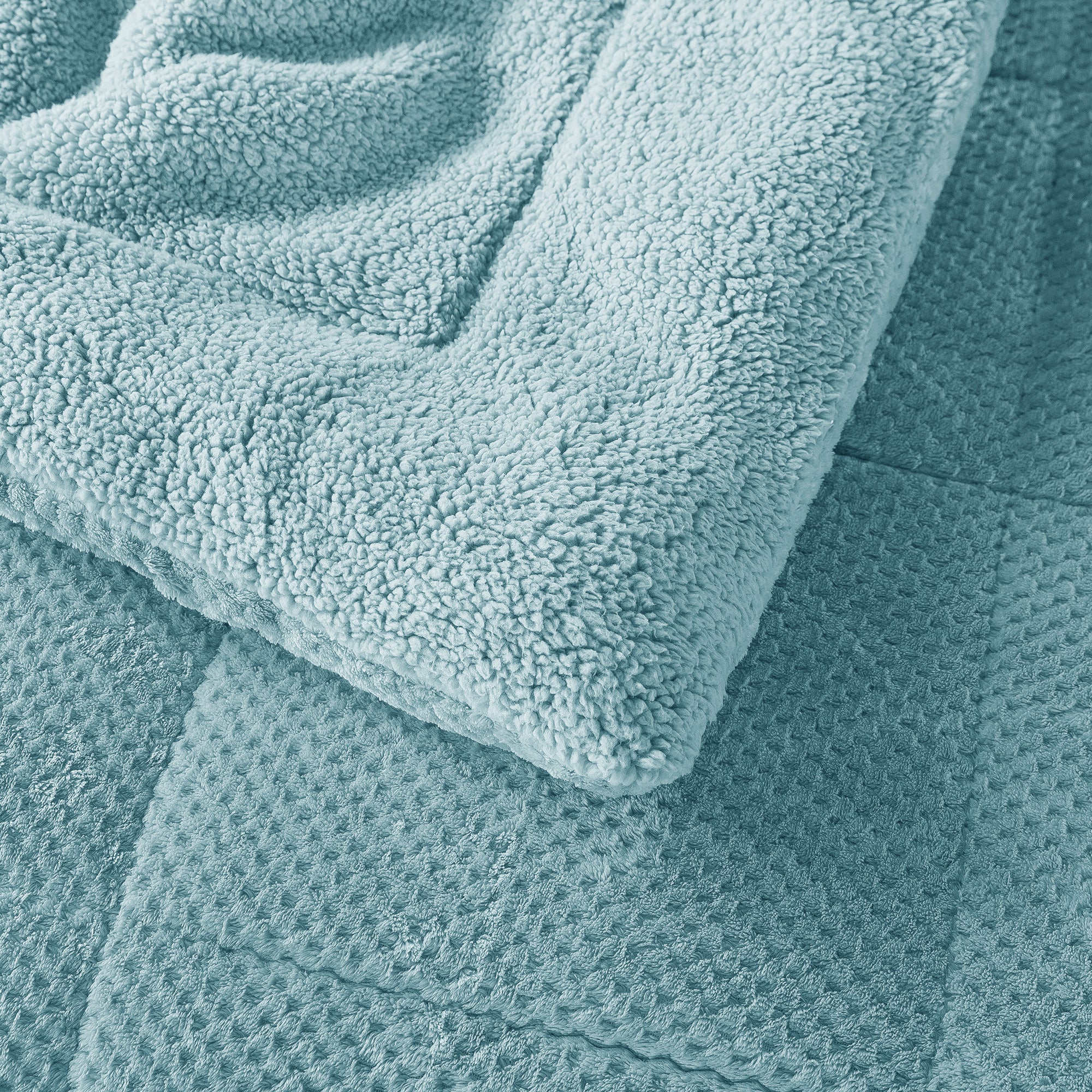 Kasen Reversible Plush Sherpa Comforter