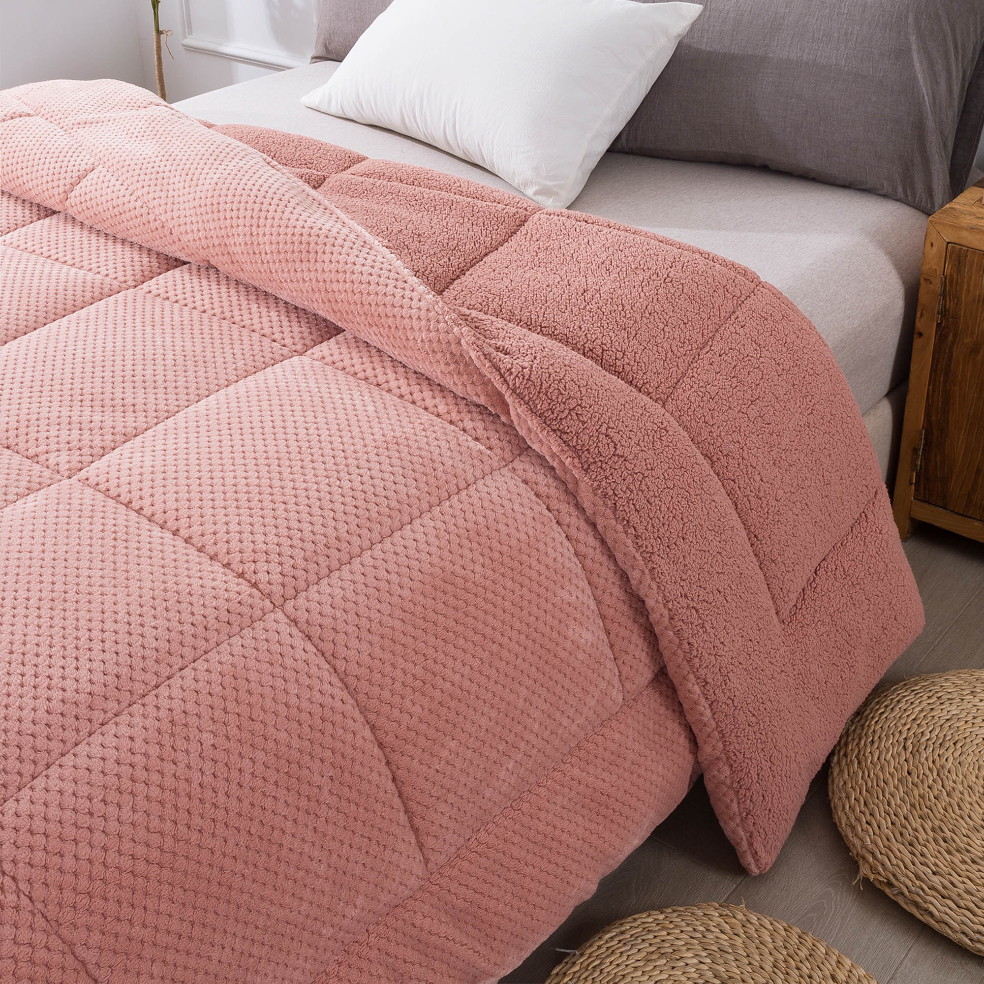Kasen Reversible Plush Sherpa Comforter